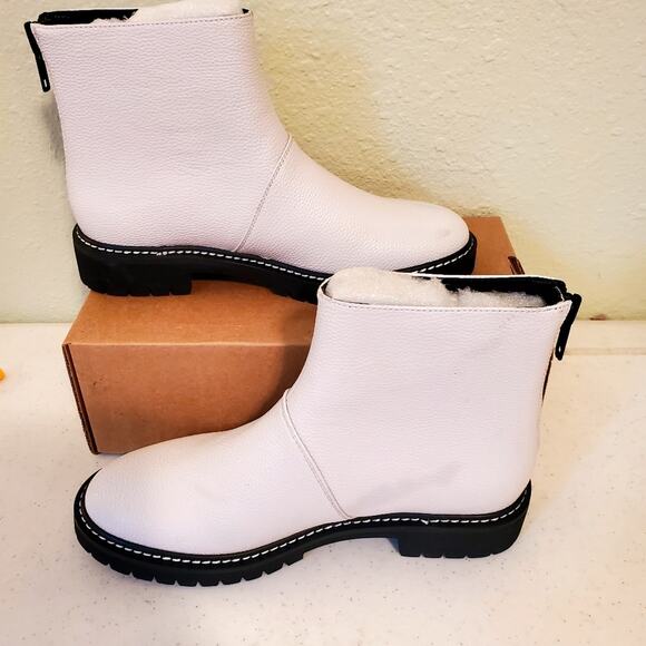 Sz 8 MATT & NAT White Faux Leather Chelsea Boots - Picture 3 of 12